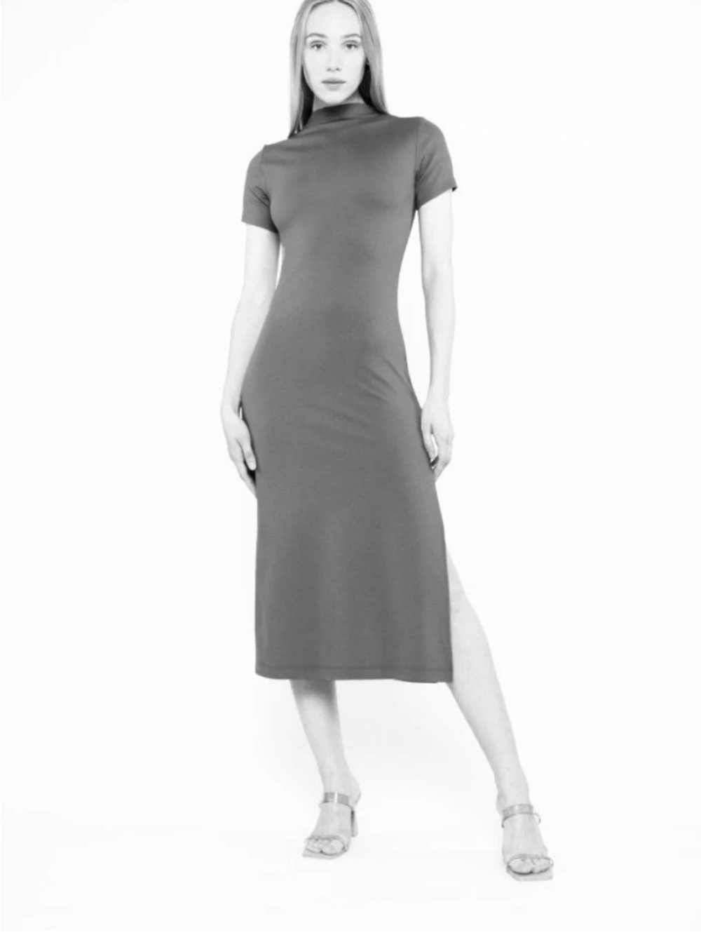 Ripley Rader XS Women’s Short-Sleeve Mock Neck Midi Dress in white.
